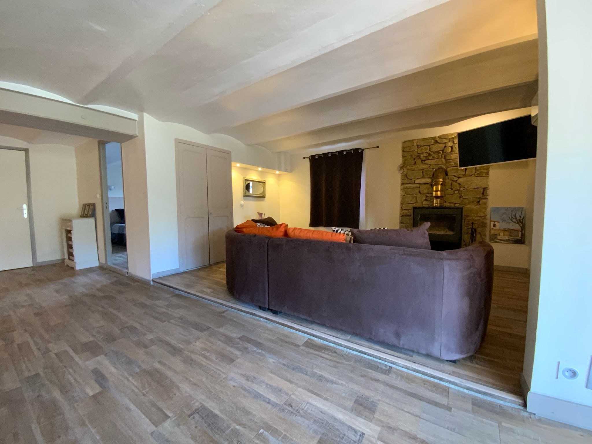 Cuisine entièrement équipée de l'Appartement RDC